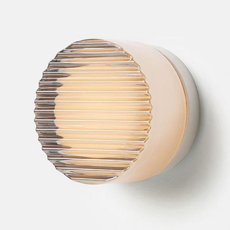 Single Modernism Wall Mounted Sconce Polished Acrylic LED Wall Light for Bedroom