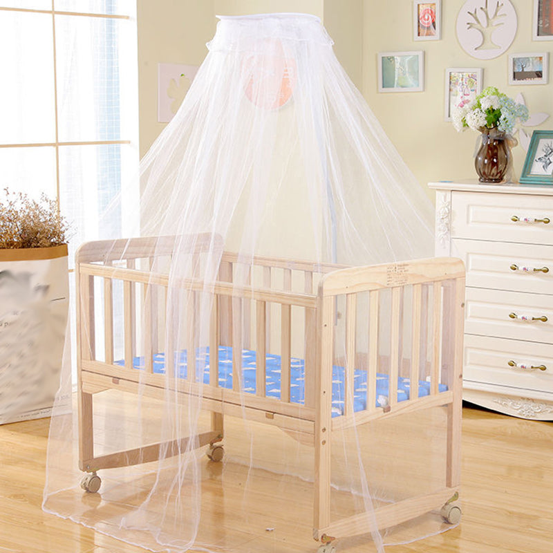 Wooden Animal Pattern Nursery Crib Modern Storage Nursery Bed with Casters