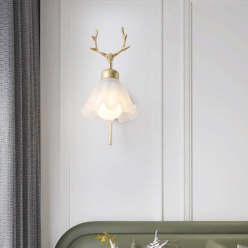 Gold Modern Metal Wall Sconce Flower Shape Wall Light with Glass Shade for Bedroom