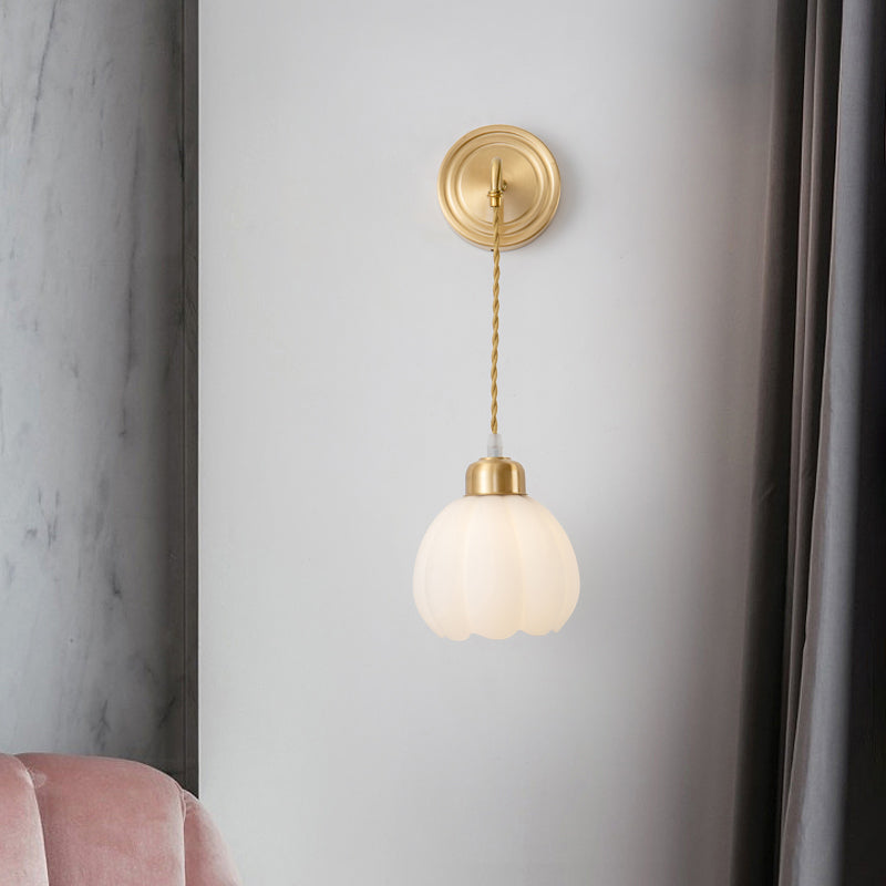 Metal Modern Wall Sconce Bud Shape Wall Light with Glass Shade for Bedroom