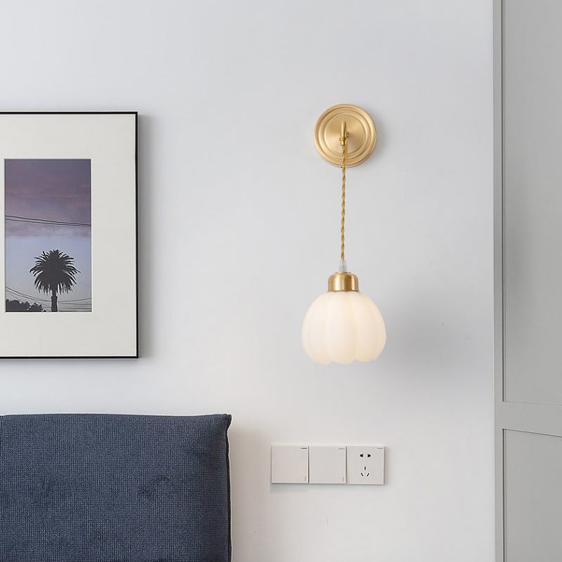 Metal Modern Wall Sconce Bud Shape Wall Light with Glass Shade for Bedroom