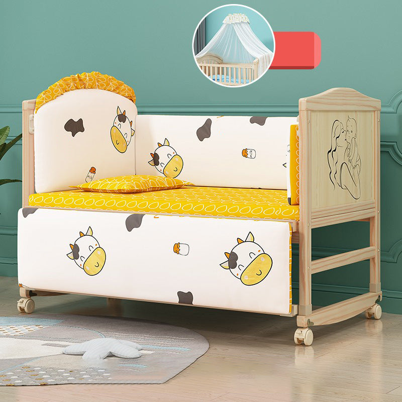 Wooden Contemporary Nursery Bed Animal Pattern Crib with Casters