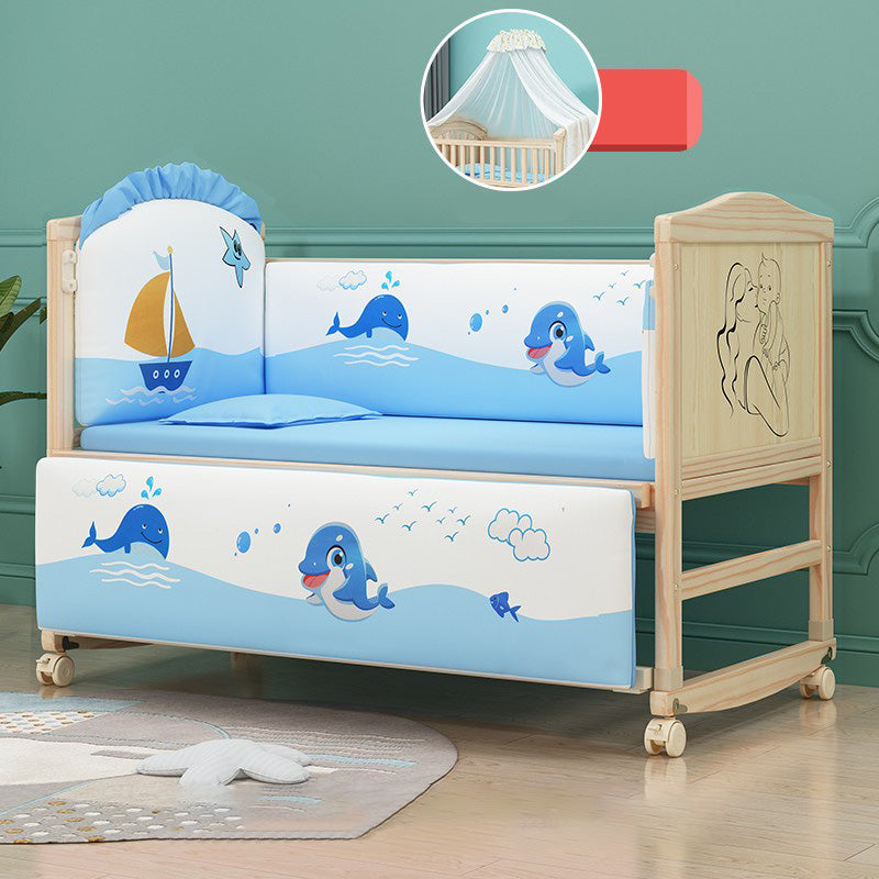 Wooden Contemporary Nursery Bed Animal Pattern Crib with Casters