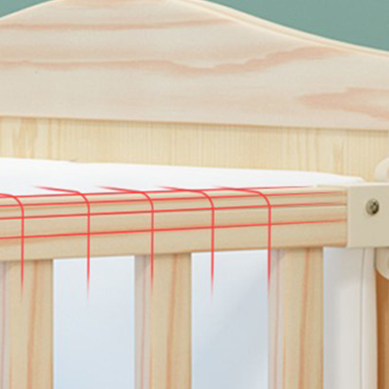 Wooden Contemporary Nursery Bed Animal Pattern Crib with Casters