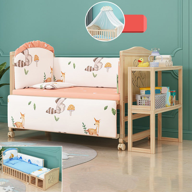 Wooden Contemporary Nursery Bed Animal Pattern Crib with Casters