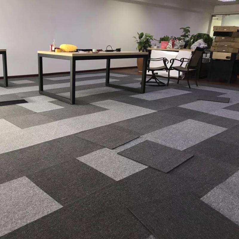 Modern Carpet Tiles Color Block Fade Resistant Carpet Floor Tile