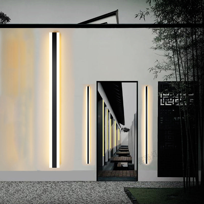 Metal Linear Shape Wall Light Modern Style 1 Light Wall Mount Lighting in Black