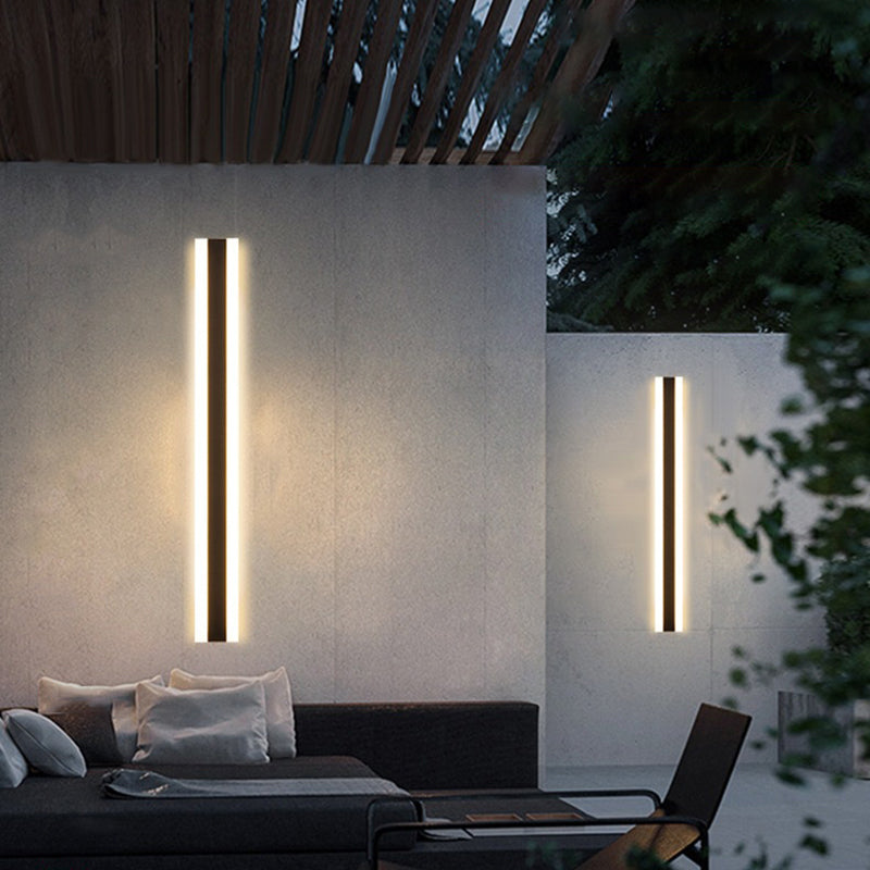 Metal Linear Shape Wall Light Modern Style 1 Light Wall Mount Lighting in Black