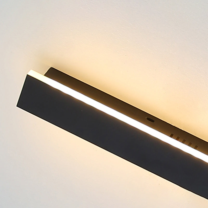 Linear Shape Metal Wall Light Modern Style 1 Light Wall Mount Lighting in Black