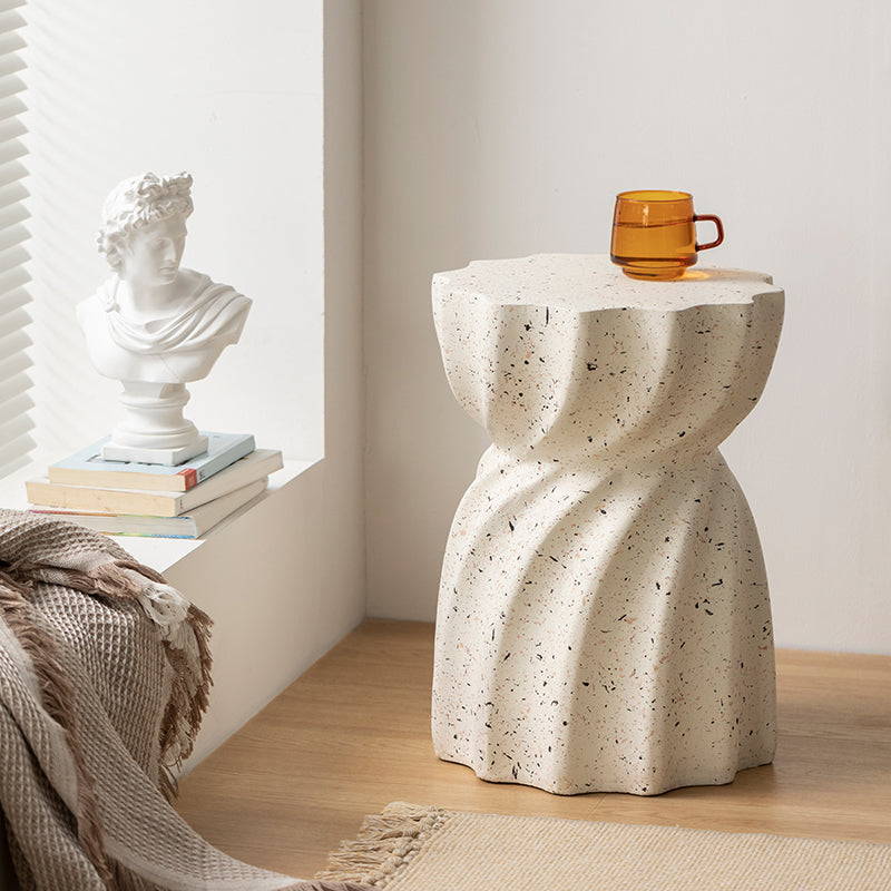 Contemporary 13.8-inch End Table Pedestal Beige Nesting Table