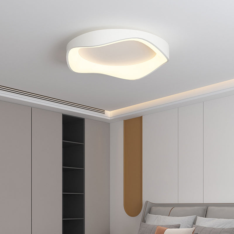 Geometric Shape Metal Flush Light Modern Style 1 Light Flush Mount Ceiling Lights in White