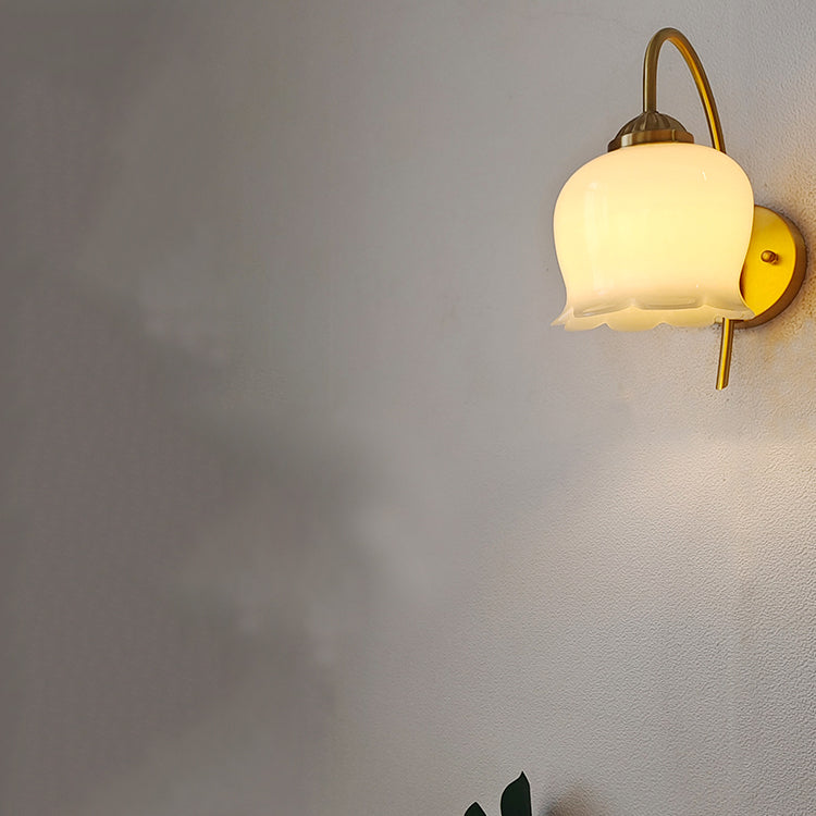 Metal Modern Wall Sconce Flower Shape Wall Light with Resin Shade for Bedroom