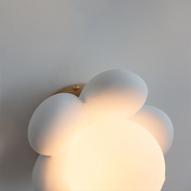 Modern White / Pink Wall Light Fixture Minimalist Wall Light Sconce for Bedroom