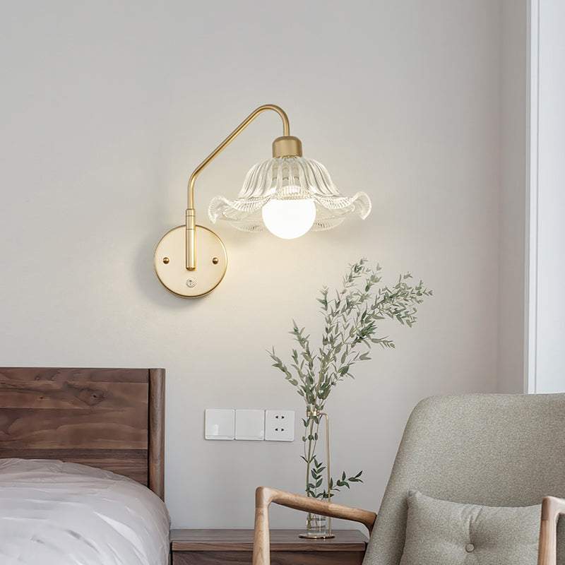 Flower Shape Metal Wall Sconces Industrial 1 Light Wall Mount Light Fixture in Gold