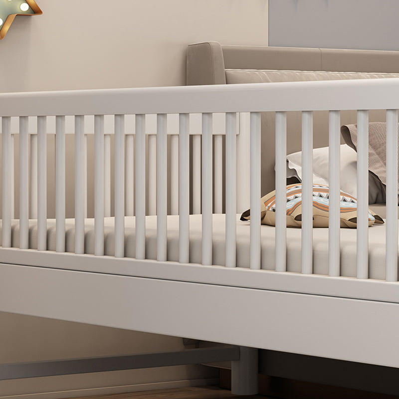 White Baby Crib Scandinavian Beech Nursery Crib with Guardrails