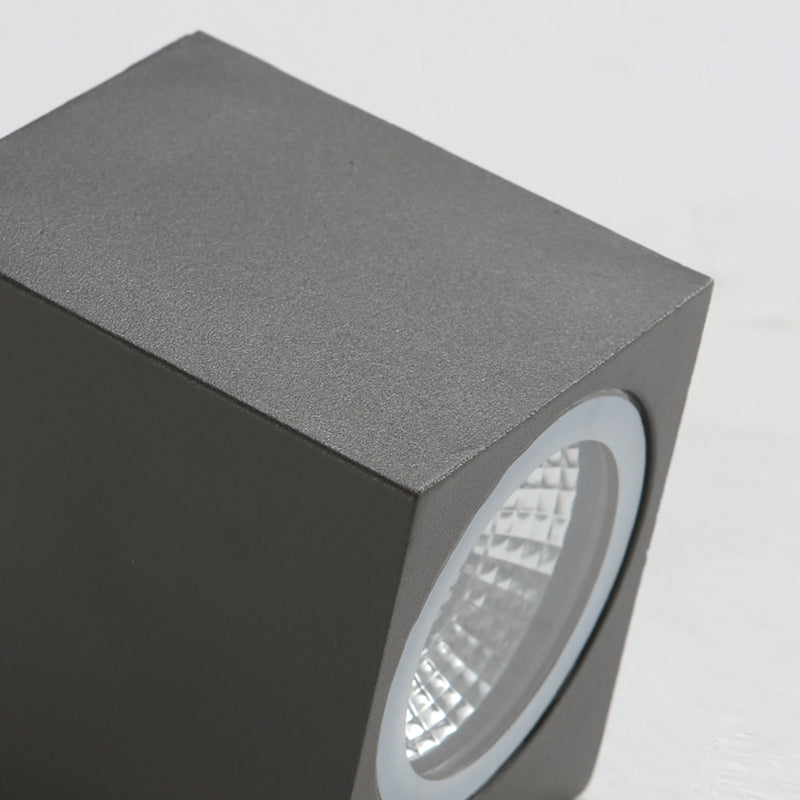 Modernism Wall Sconce Black Outdoor Sconce Light Fixture for Courtyard