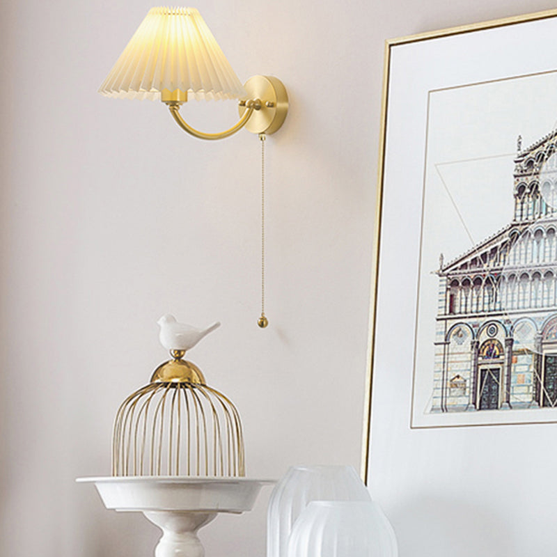 Modernism Wall Sconce Tapered Wall Light Fixture with Fabric for Bedroom