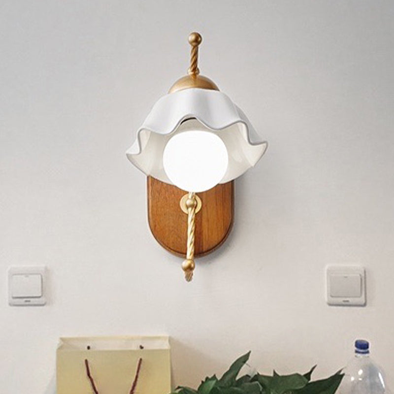 Contemporary White Shade Wall Light 1-Light Wall Mounted Light Fixture for Bedroom