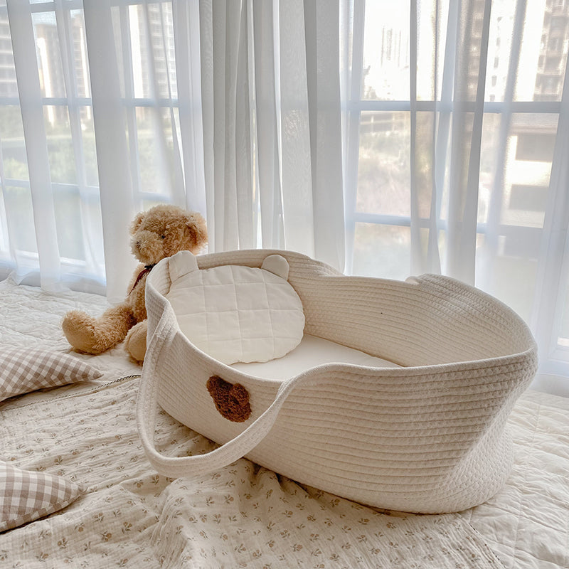 Contemporary Moses Basket Nursery Crib Oval Folding and Portable Crib