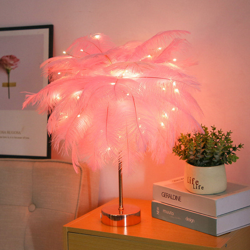 Lampada notturna Palmtree rosa/bianca moderna elegante piuma a batteria alimentato a led leggera con porta USB a carico