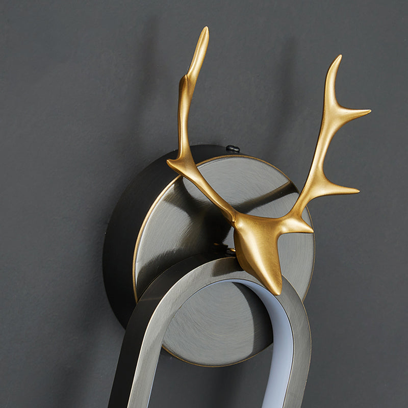 Modern Golden/Black Wall Mounted Sconce Unique Linear Wall Light for Bedroom