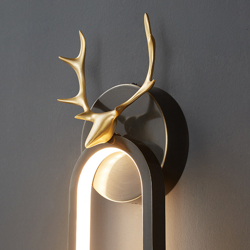 Modern Golden/Black Wall Mounted Sconce Unique Linear Wall Light for Bedroom