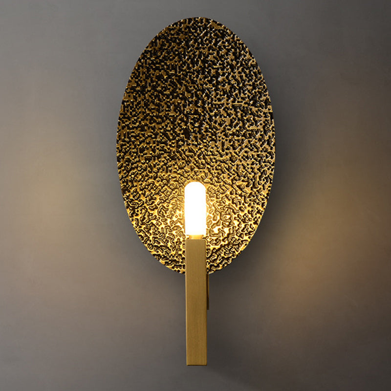 Modern Wall Mounted Light 1 Light Metal Flush Mount Wall Sconce in Gold Finish