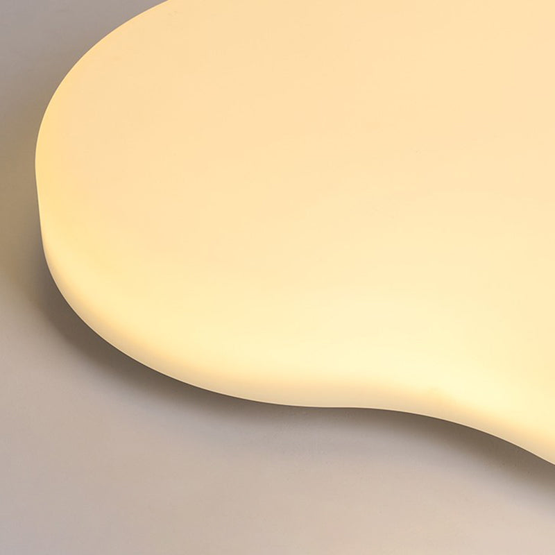 Cloud Shape Flush Ceiling Lights Modern Acrylic Flush Mount Lighting in White Finish
