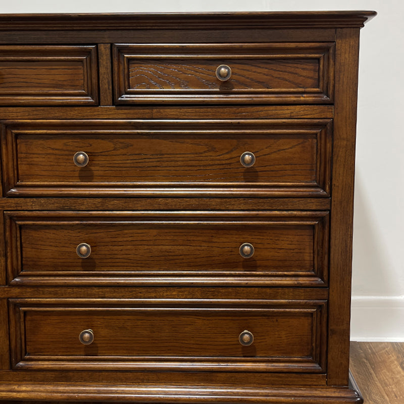 Modern Storage Chest Dresser Solid Wood Storage Chest with Drawers