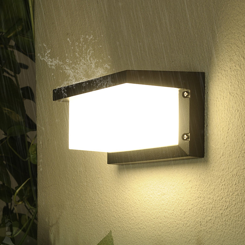 Waterproof Wall Mount Lamp Modern Style with Plastic Shade for Garden