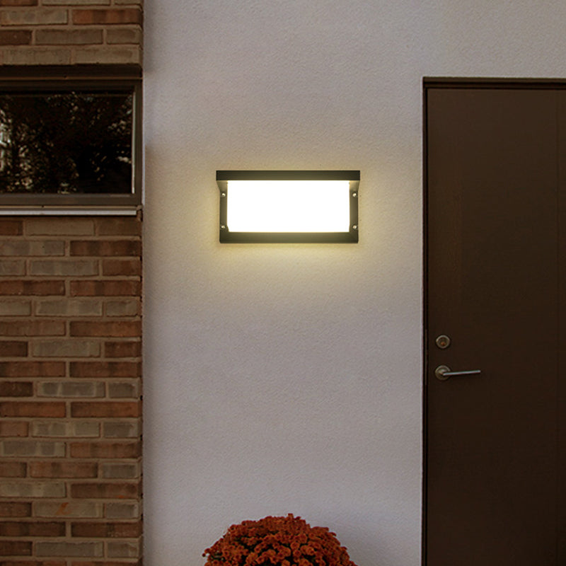 Waterproof Wall Mount Lamp Modern Style with Plastic Shade for Garden