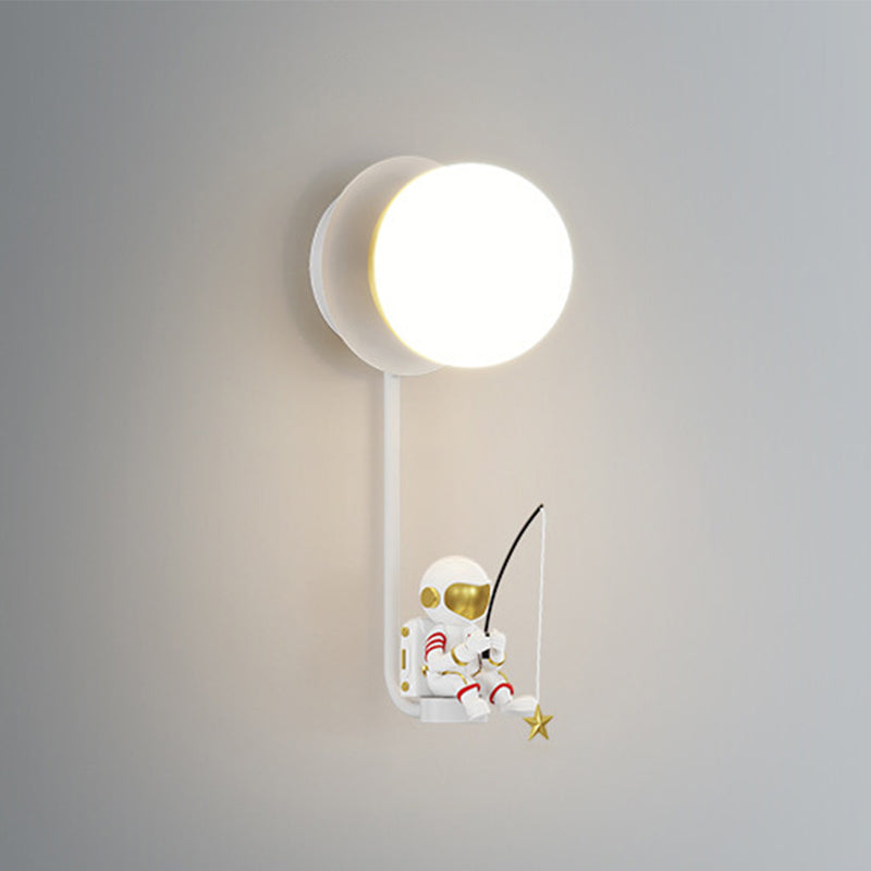Contemporary Creative Wall Light Fixture Astronaut Wall Light Sconce for Kid's Bedroom