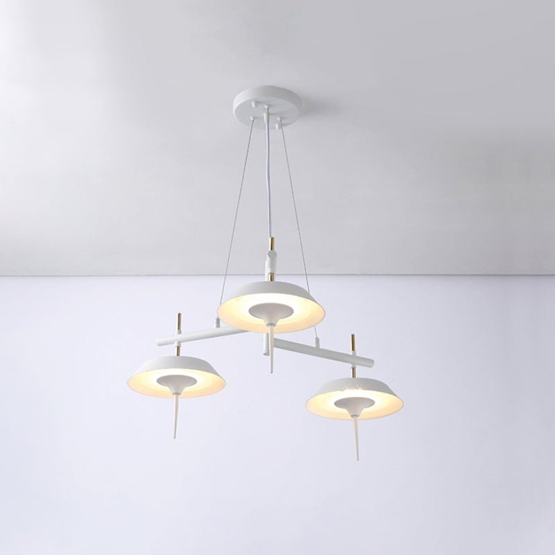 Halbe konische Kronleuchter -Einfachheit Metall 3 Lichter schwarz/weiß hängende Anhänger Licht in warmem/weißem Licht