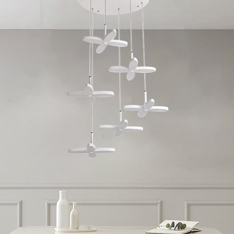 Iluminación de suspensión de flores metal nórdico 1/3/5/6 cabezas LED White Techo Luz en luz cálida/blanca
