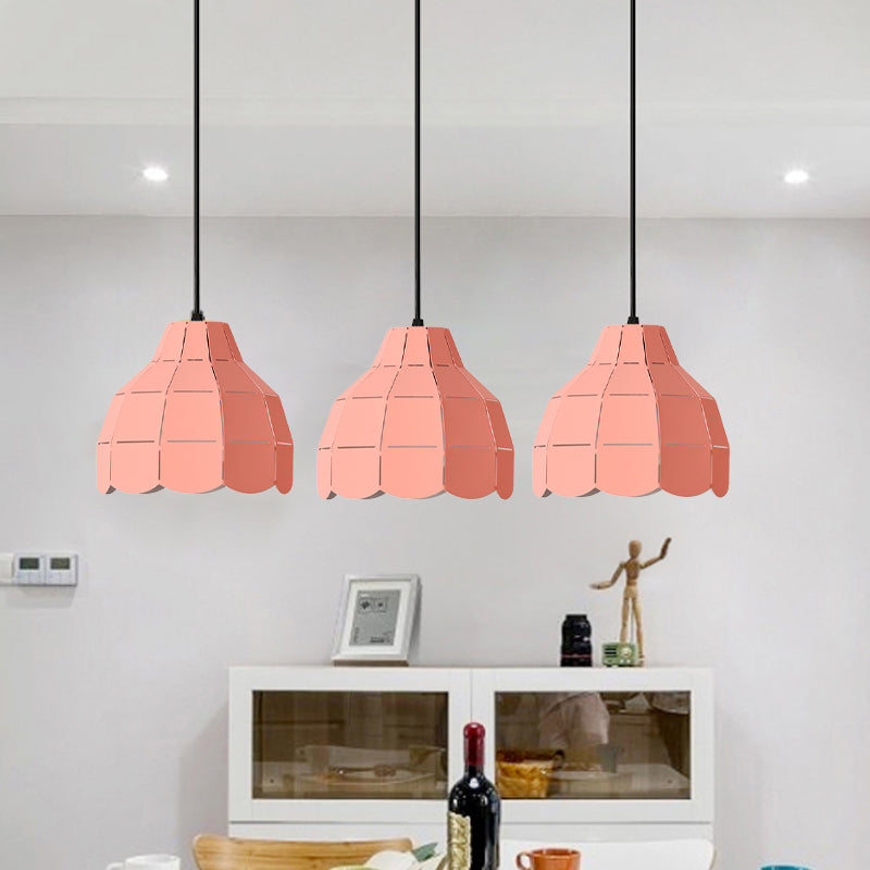 Pink/White/Negro Domo Costilete Costilismo Modernismo 1 Lámpara de colgación de metal claro