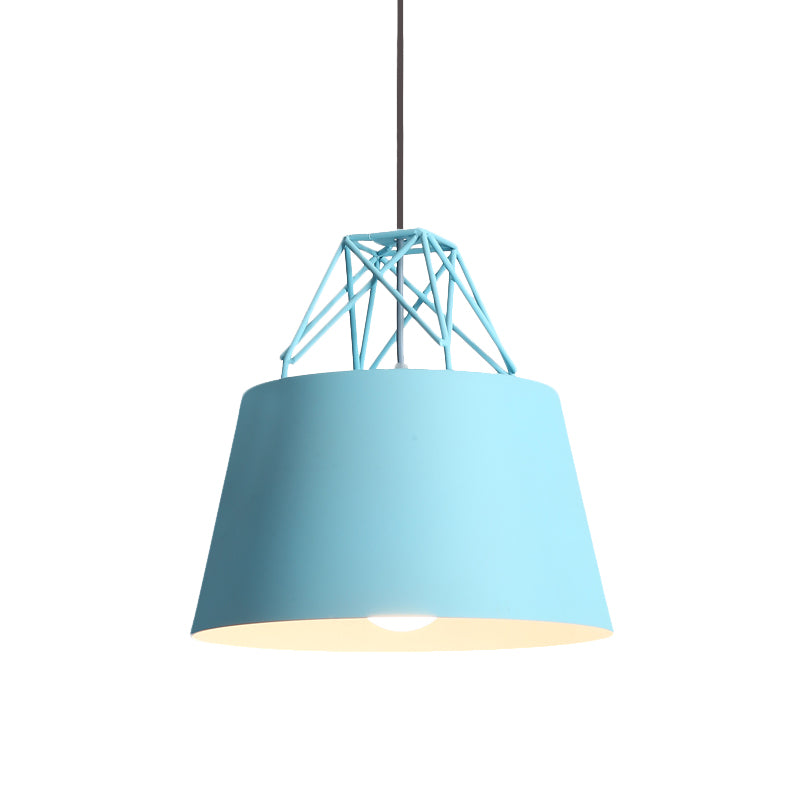 Luz de color colgante de cubo metálico jaula de restaurante 1 cabezal lámpara colgante de estilo macarrón con alambre de hierro