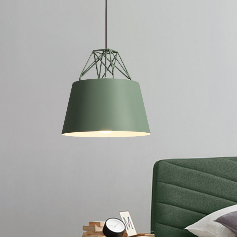 Luz de color colgante de cubo metálico jaula de restaurante 1 cabezal lámpara colgante de estilo macarrón con alambre de hierro