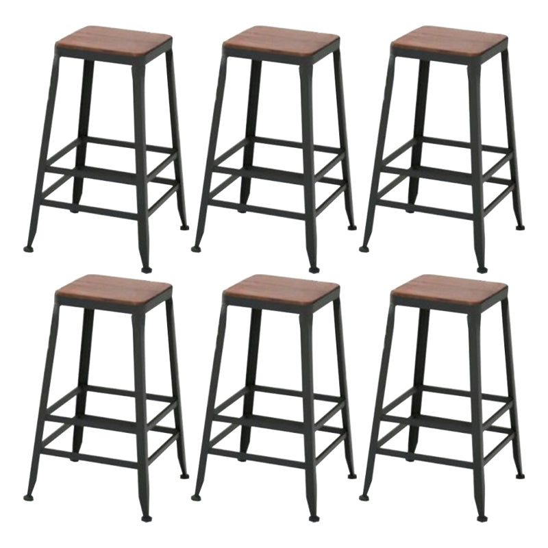 Industrial Metal Legs Indoor Bar Stool Black Base with Footrest