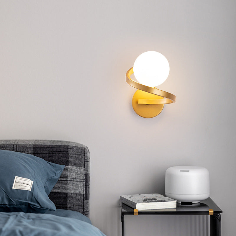 Single Black/Golden Modern Wall Mounted Sconce Glass Shaded Wall Light for Foyer
