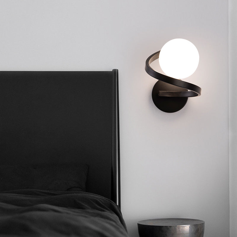 Single Black/Golden Modern Wall Mounted Sconce Glass Shaded Wall Light for Foyer