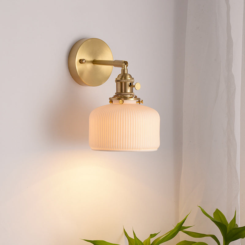 Postmodern Minimalist Golden Metal Wall Light Sconce for Washroom