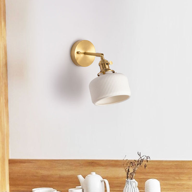 Postmodern Minimalist Golden Metal Wall Light Sconce for Washroom
