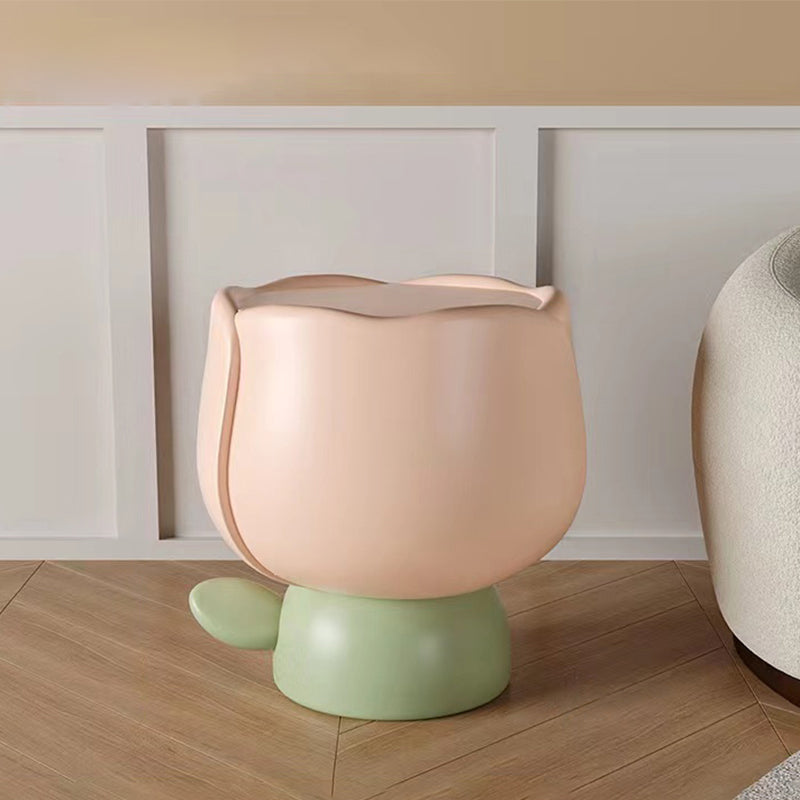 Resin Coffee or End Table in Flower Shape with 1 Legs Contemporary