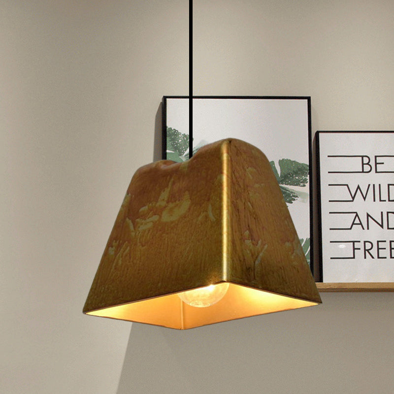 Brass Finish 1 Light Hanging Light with Shade Vintage Style Metallic Pendant Lighting for Restaurant