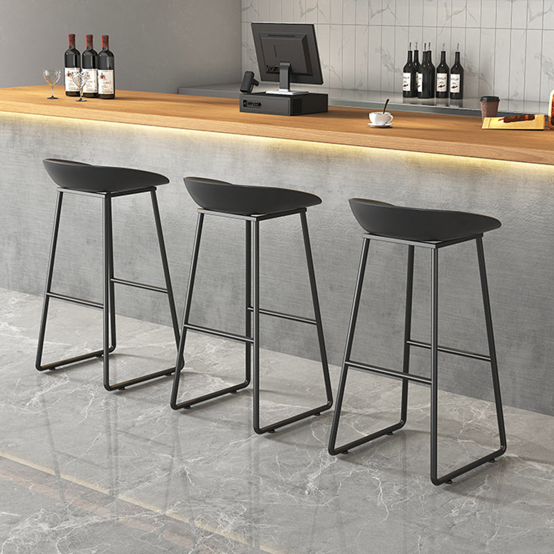 Modern Style Plastic Backless Counter High Stool with Metal Base