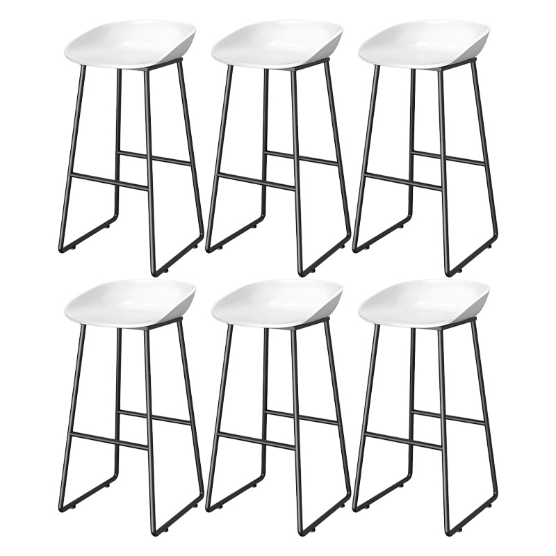Modern Style Plastic Backless Counter High Stool with Metal Base
