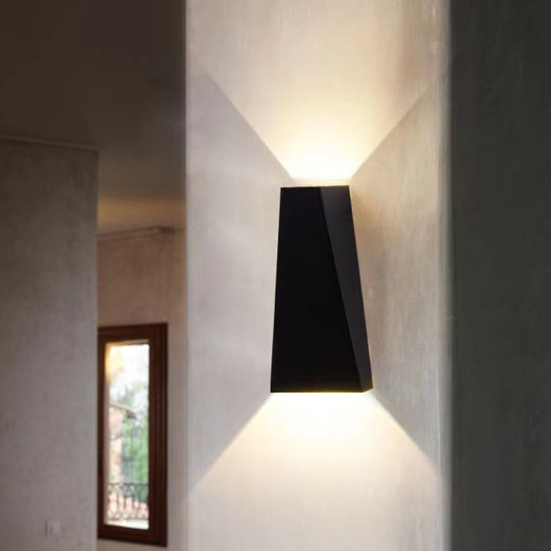 Nordic Style Aluminum Wall Light Trapezoid Shape LED Wall Lamp for Outdoor
