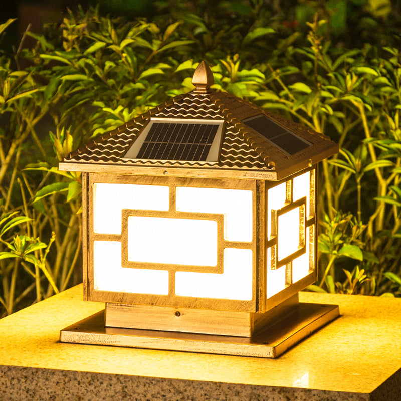 Simple Geometric LED Solar Lighting Fixture with Acrylic Shade for Garden