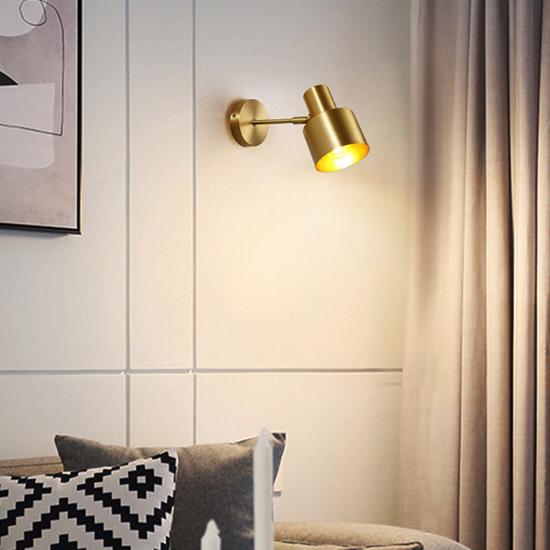 Modern Style Minimalist Metal Wall Light Sconce for Washroom