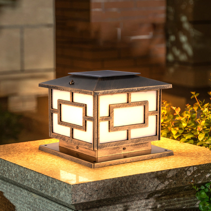 Modern Simple LED Solar Lighting Fixture with Acrylic Shade for Garden